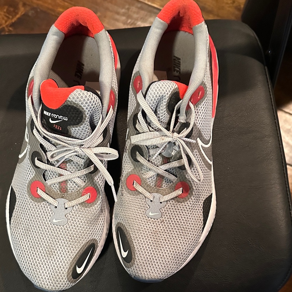 Nike Renew Gray with Red Accents Sneakers